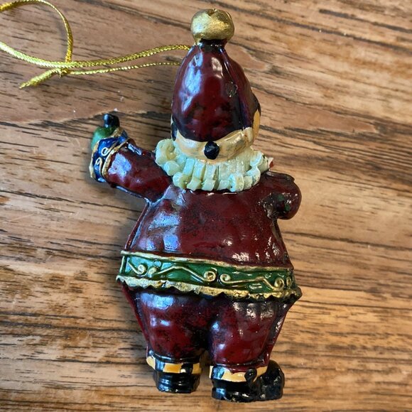 Seven Vintage Santa Resin Ornaments - Picture 10 of 11